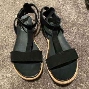Korkease Zukey T-Strap Sandal